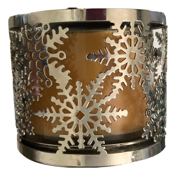 Bath & Body Works Salted Caramel Candle w Snowflake Sleeve Slatkin & Co 4 oz NEW - Picture 9 of 9